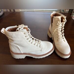 Madden Girl Combat Boots - Women’s Cream Color Canvas, Combat Boots. Size 6.5